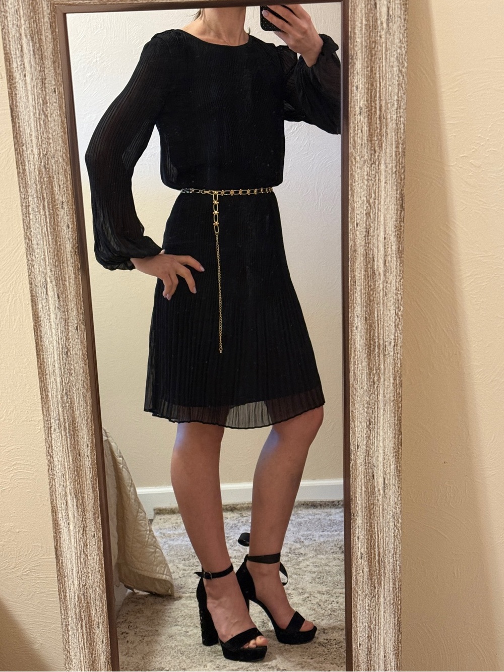 Women DKNY Black Pleated Midi Dress Size 2 Classy and Rich (w/o belt)